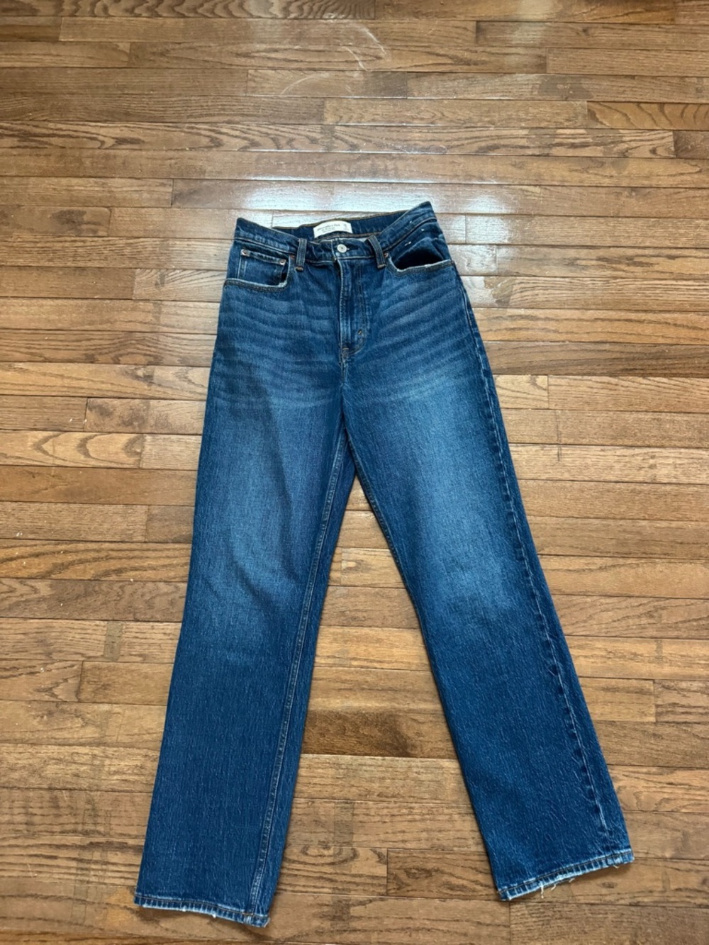NWOT Abercrombie & Fitch Women's 90's Straight Ultra High Rise Jeans